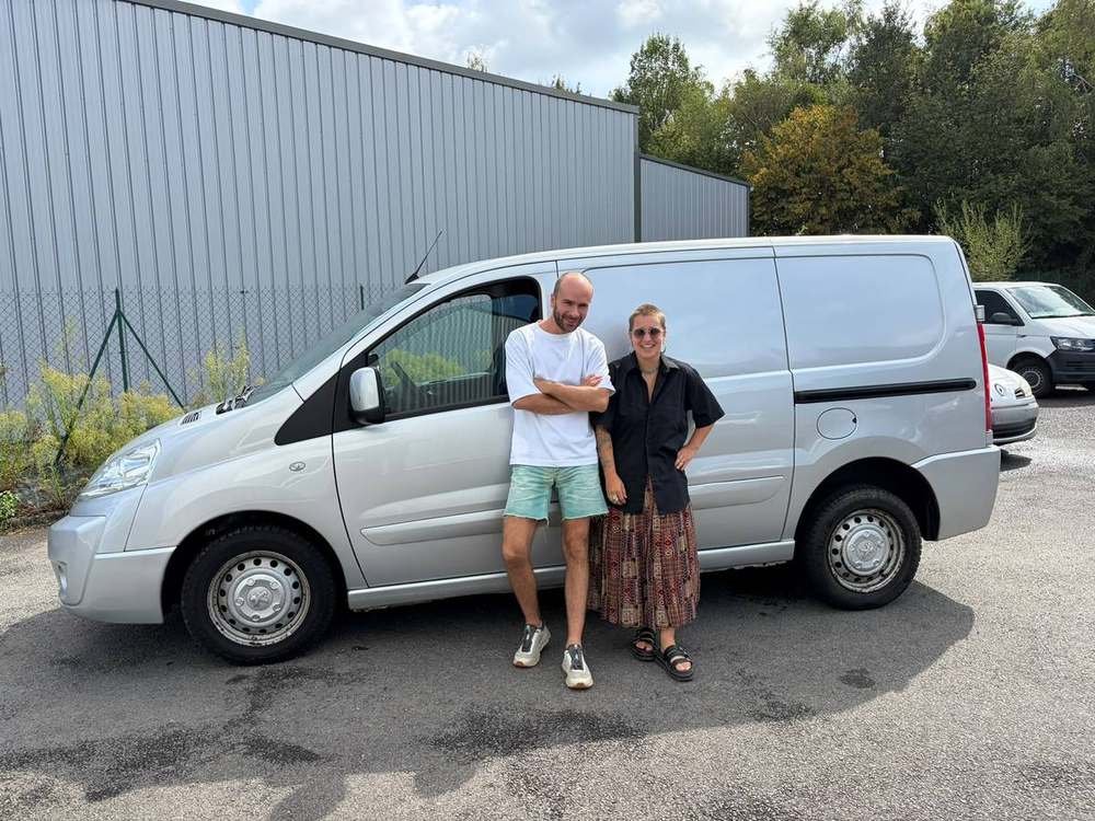 Des clients repartent avec leur utilitaire acheté chez BILNCO